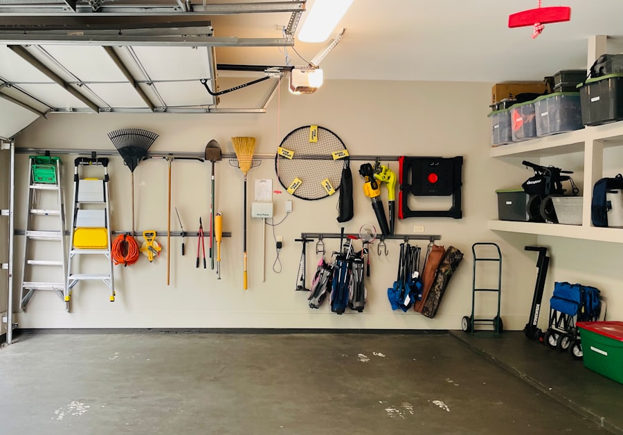 Photo closet garage
