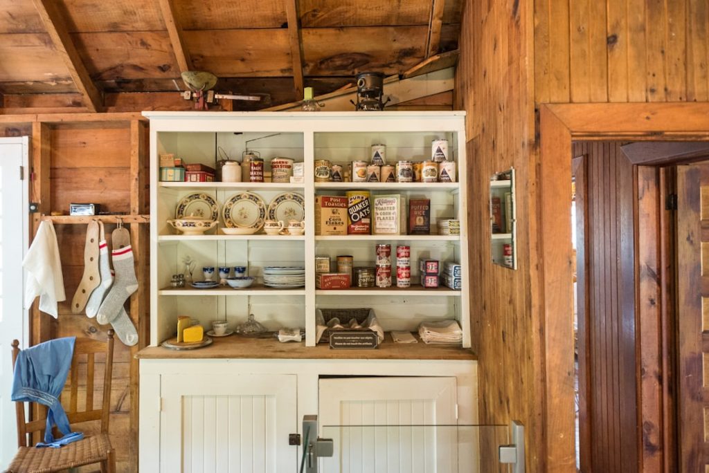 Photo woodmode kitchen cabinets