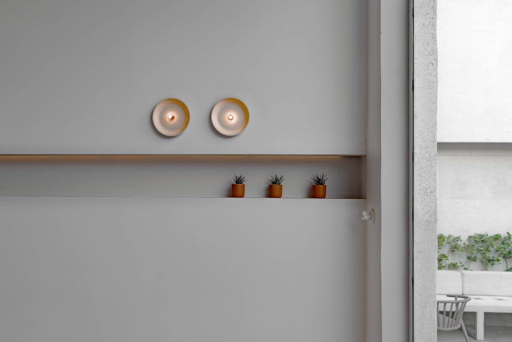 Photo closet cabinet design