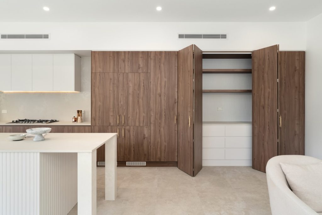 Photo corner cabinets